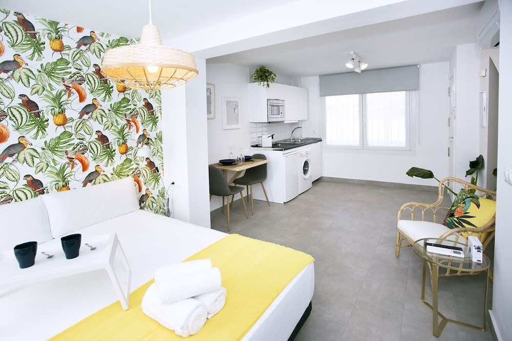 Lemon & Tropycal Apartment