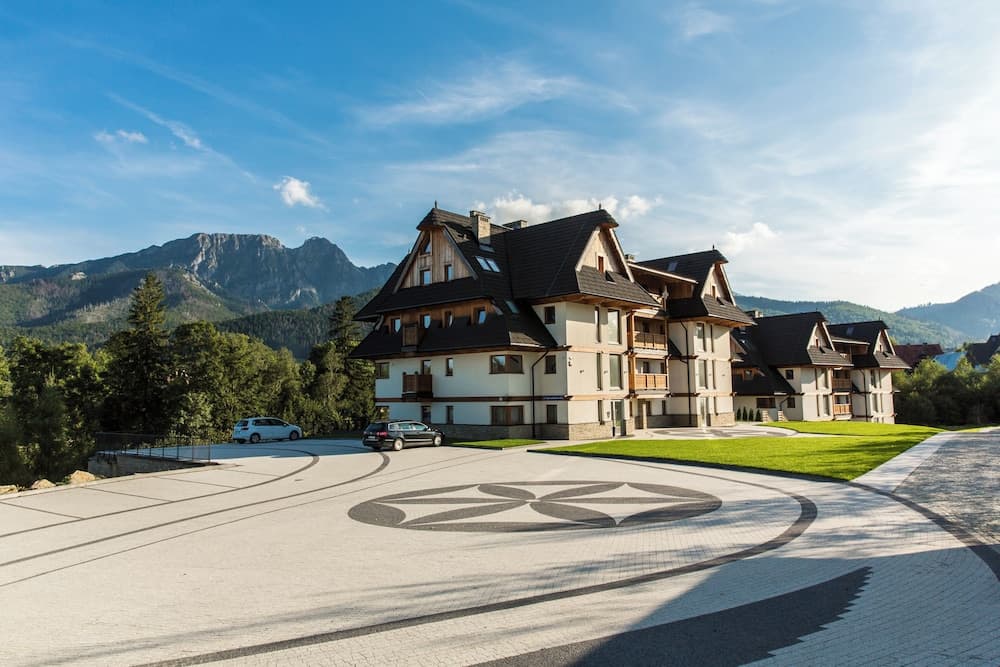 Royal Hill Residence