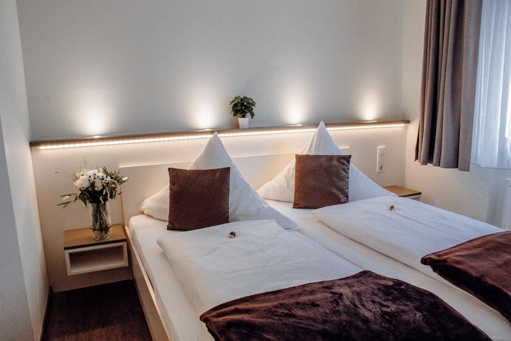 Central Hotel Garni