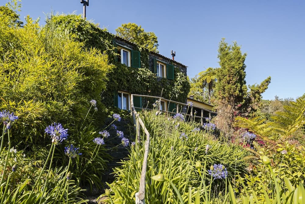 Quinta Devónia III - Nogueira by An Island Apart