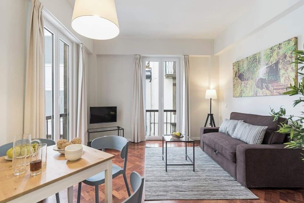 Downtown Funchal Apartments 1A Louros by An Island Apart