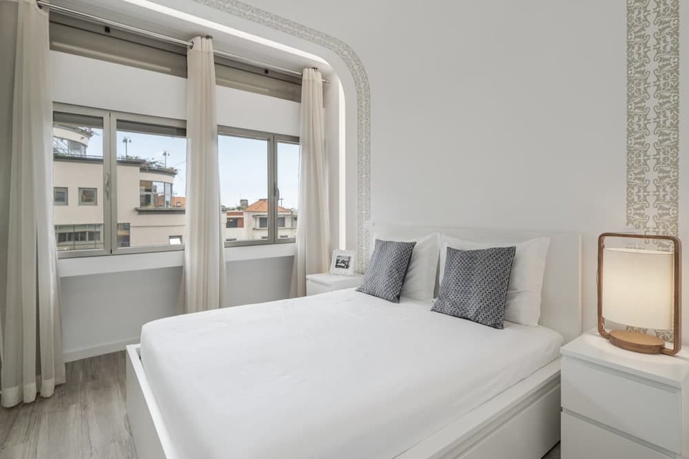 Drapes Design Apartments 3A Francês by An Island Apart