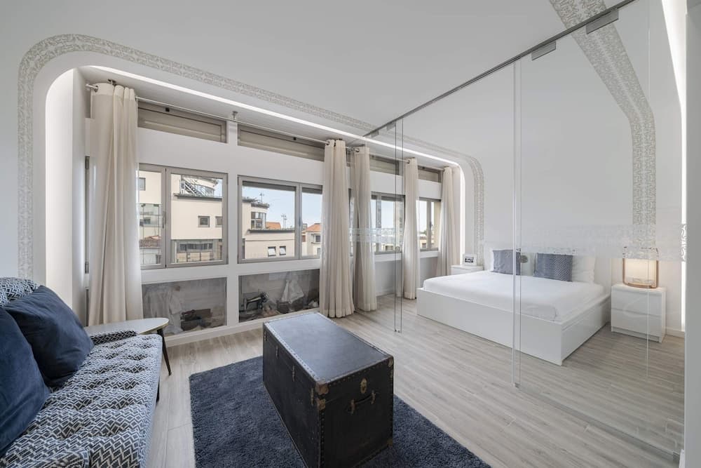 Drapes Design Apartments III by An Island Apart