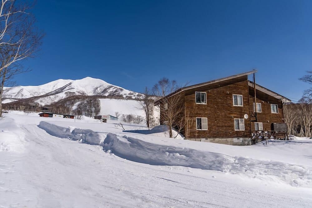 Annupuri Mountain View Lodge