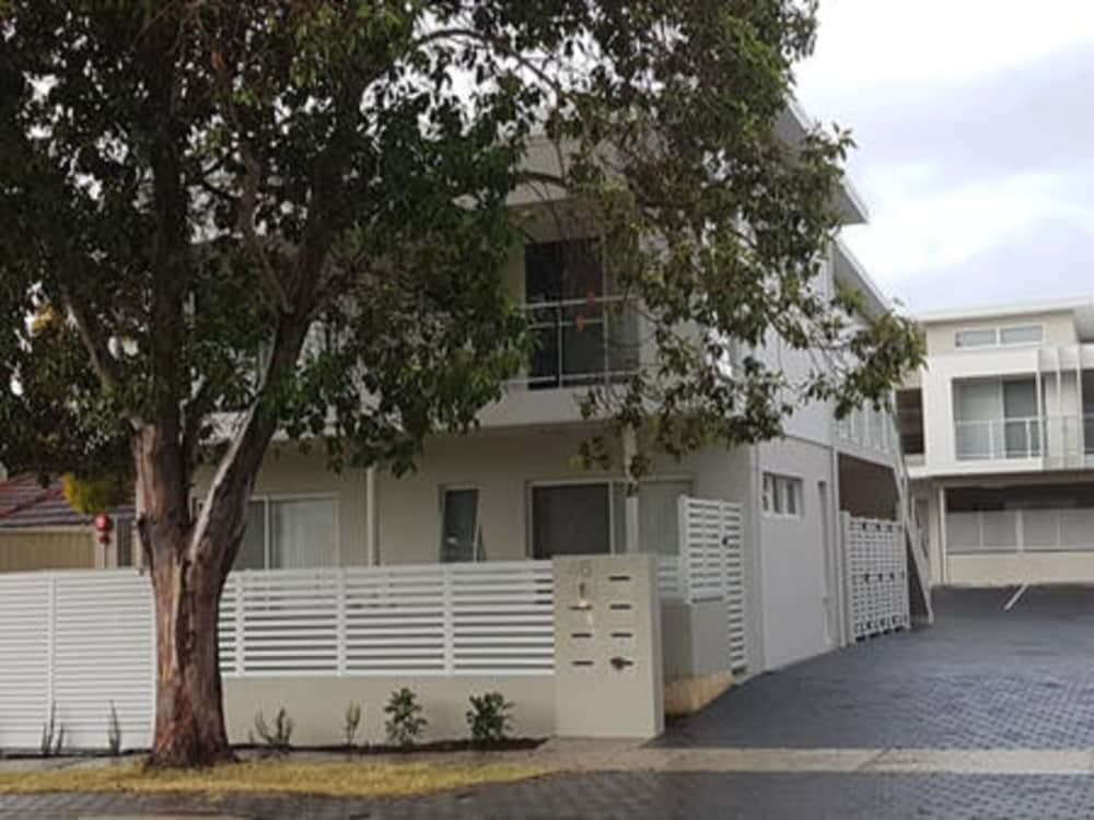 Luxuary Apartment near Airport