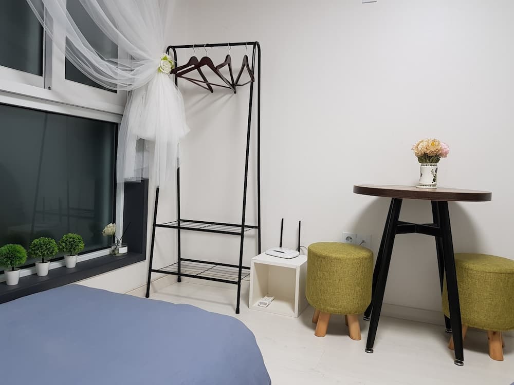 We Home Guesthouse - Hostel