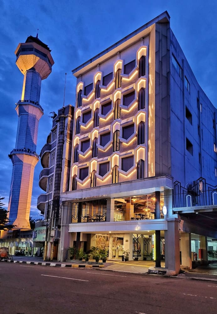 Hotel 88 Alun Alun