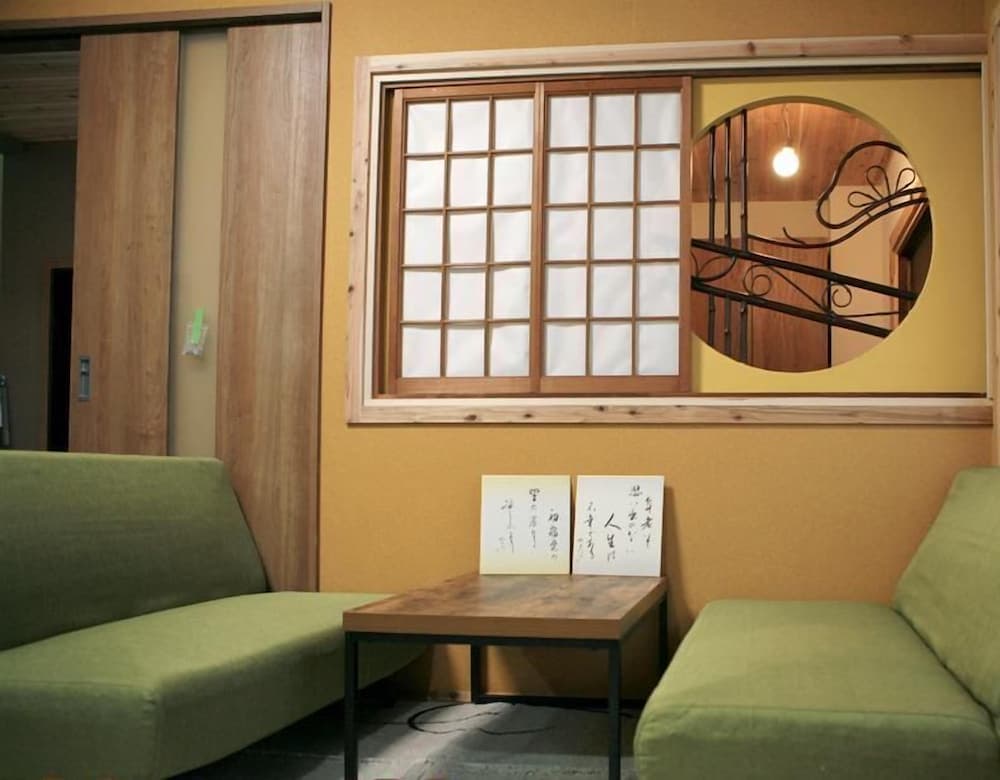 Maru House - Hostel