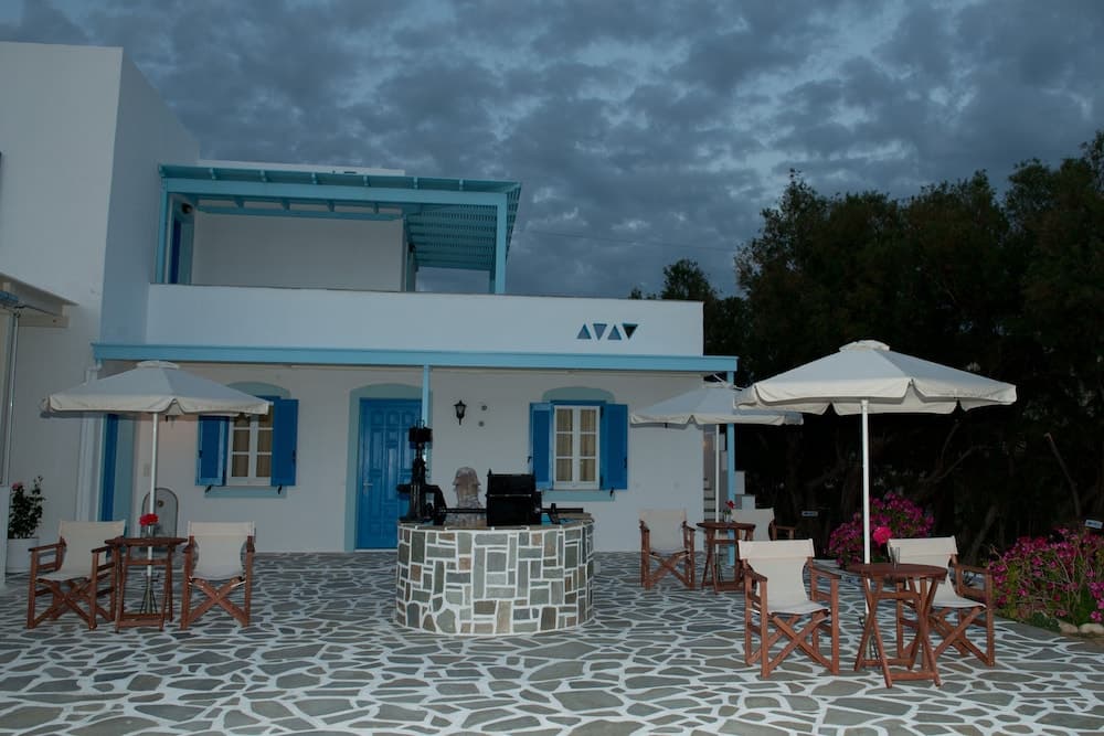 Maistrali Studios & Apartments