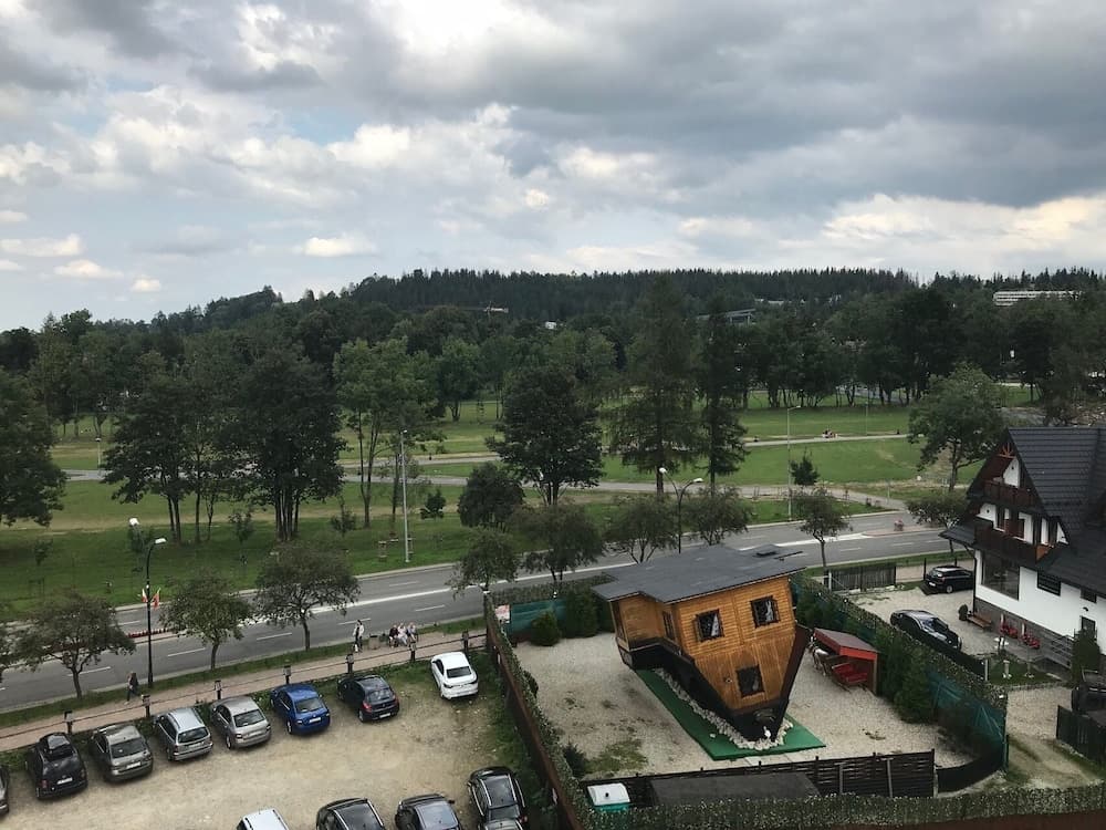 Konaklama yerinden arazi manzarası