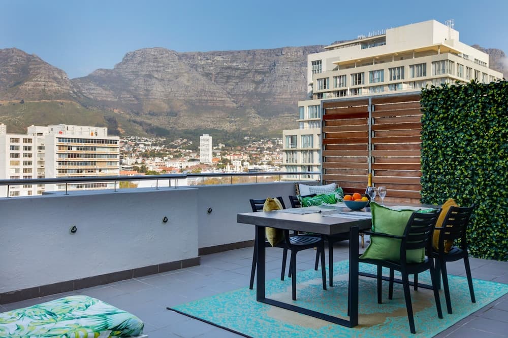 Luxury Table Mountain Balcony Apartment