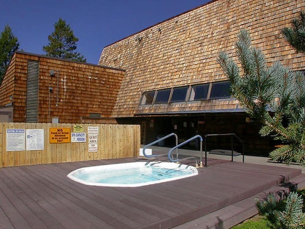 Mv22: Waterfront Condo in Tahoe Keys . 3 Bedrooms 010630