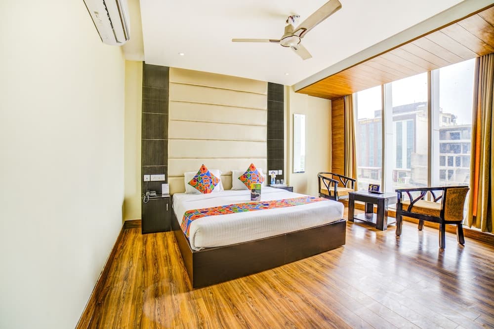 FabHotel Diamond