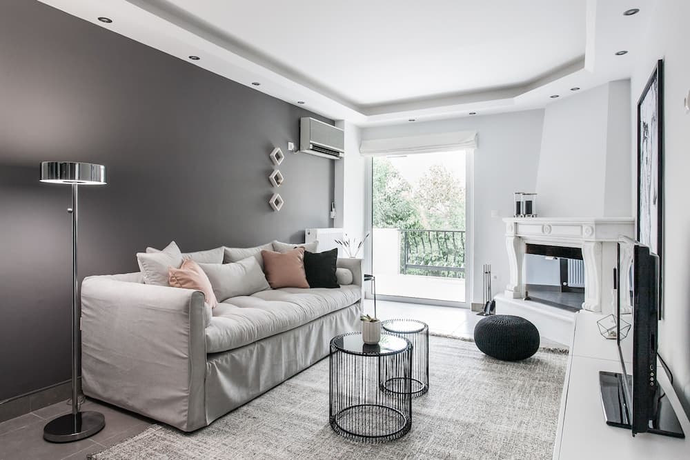 UPSTREET Modernized & Spacious 2BD Apartment in Chalandri