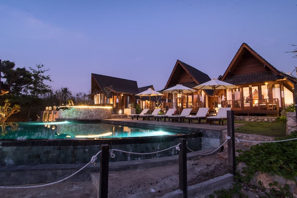 D'Byas Beach Club and Villa