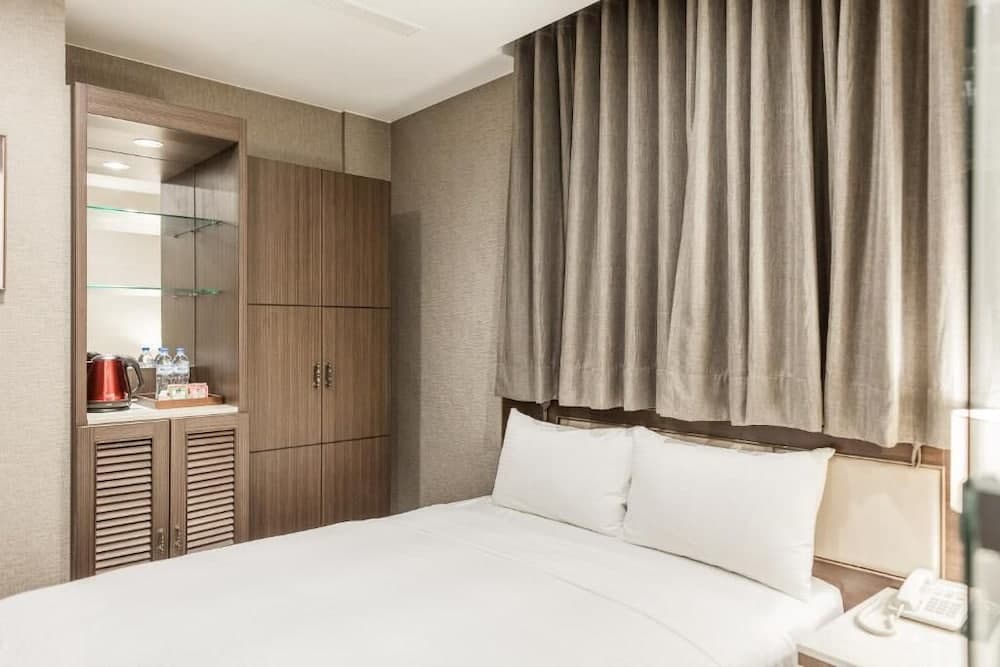 Maple Hotel Second Branch