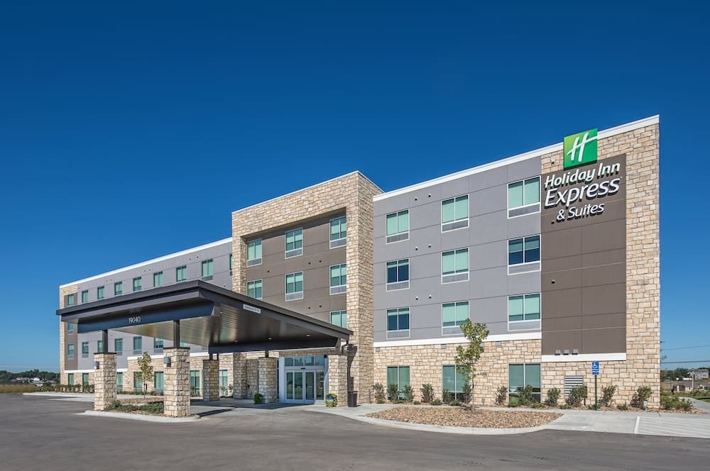 Holiday Inn Express And Suites West Omaha - Elkhorn by IHG