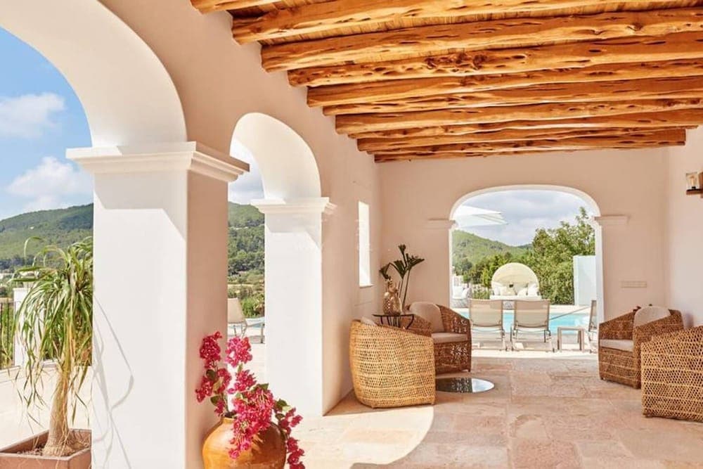 Villa Can Prats, Luxury Villa Surrounded by Nature