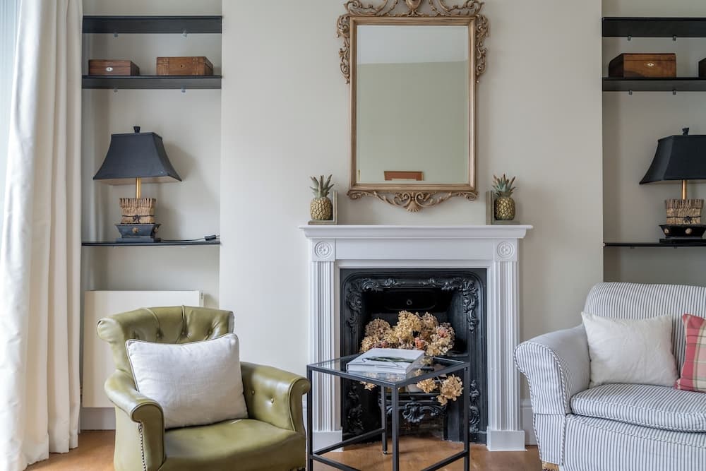 JOIVY Bright Flat for 6, Near Victoria and Warwick sq