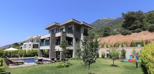 Villa Joy 2 by JoyLettings