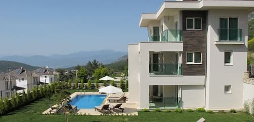 Villa Joy 3 by JoyLettings