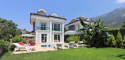 Villa AKD1  by JoyLettings
