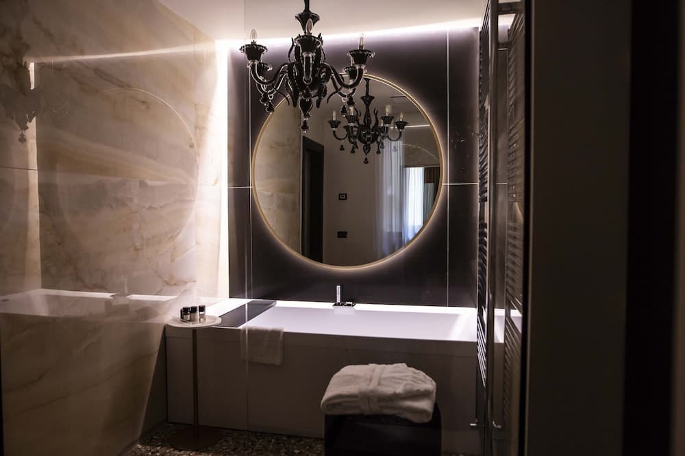 Özel spa küveti