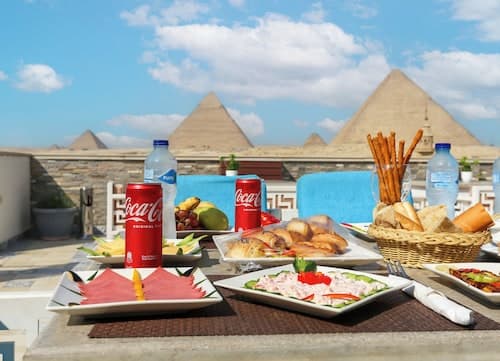Pyramid Edge Hotel & Exclusive Pyramids View Rooftop