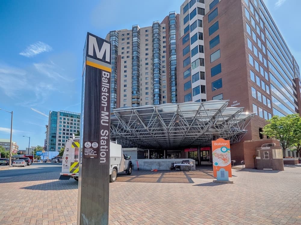 National at Ballston Place