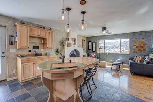 4BR Mtn Viewsgarden of the Godshot Tub, Firepit