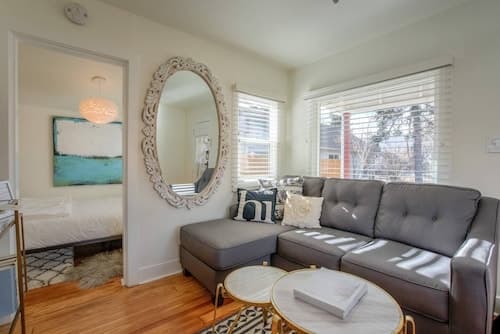 Vintage Tiny House Cute 1bdrm Big Appeal