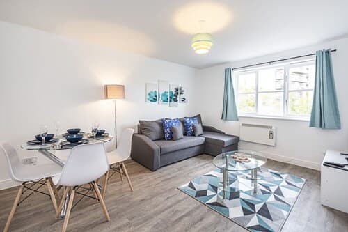 Modern 2 Bedroom Lewisham Apartment