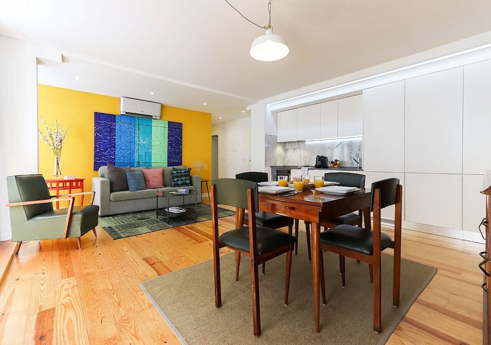 JOIVY Spacious & elegant 1-bed flat, moments from Avenida station