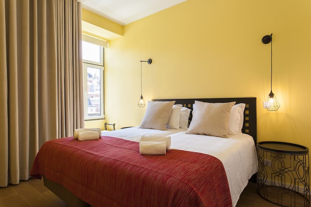 JOIVY Sublime 2BR Apt on Restauradores Sq., nearby Rossio Station