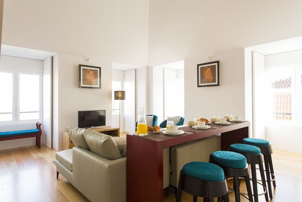 JOIVY Leisure Luxury Downtown Duplex Lisbon