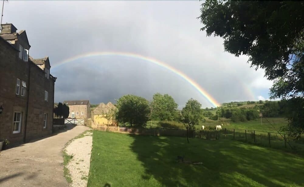 Konaklama yerinin ön cephesi