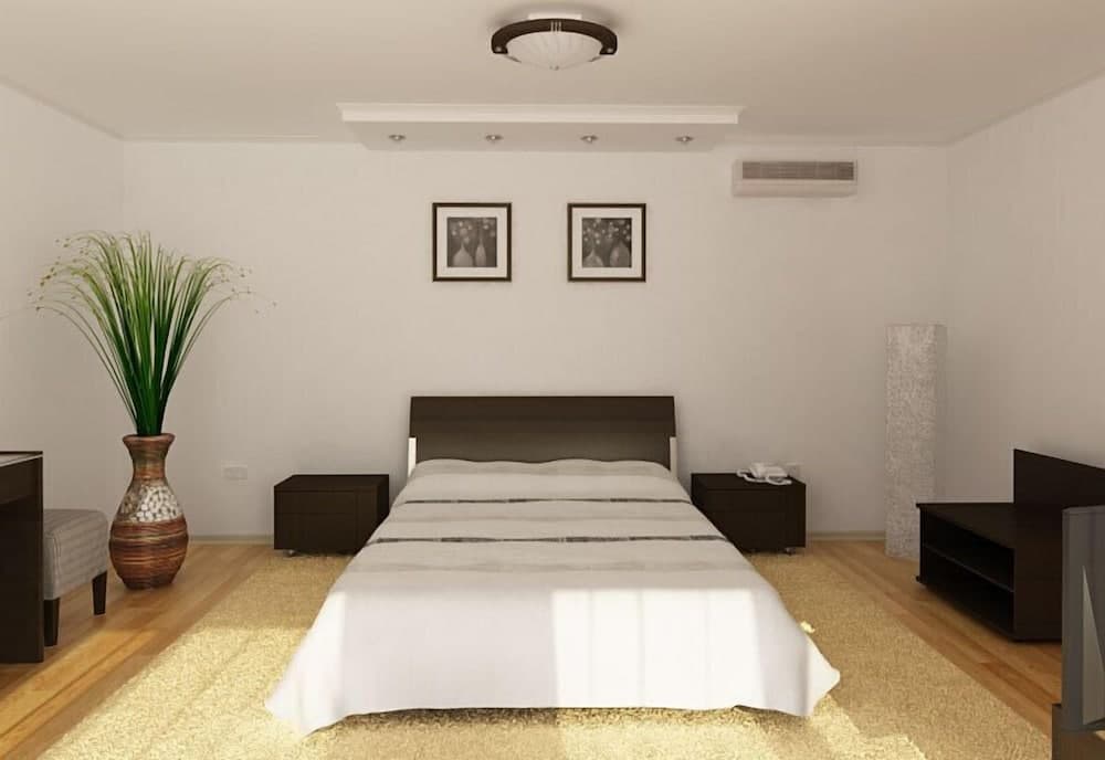 Meridian Hotel