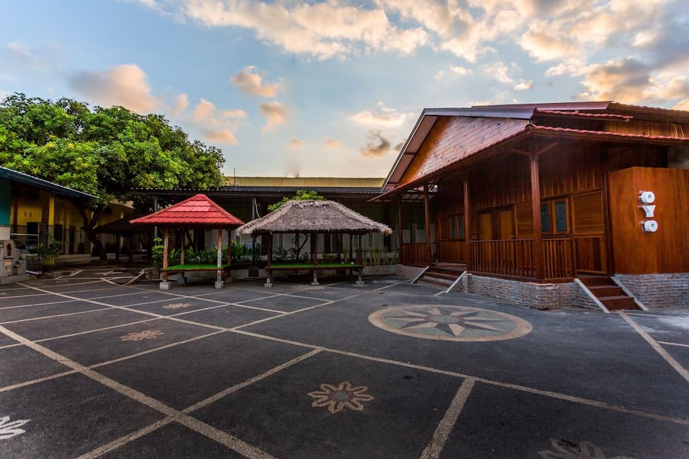 OYO 1427 Azzahra Guest House Syariah