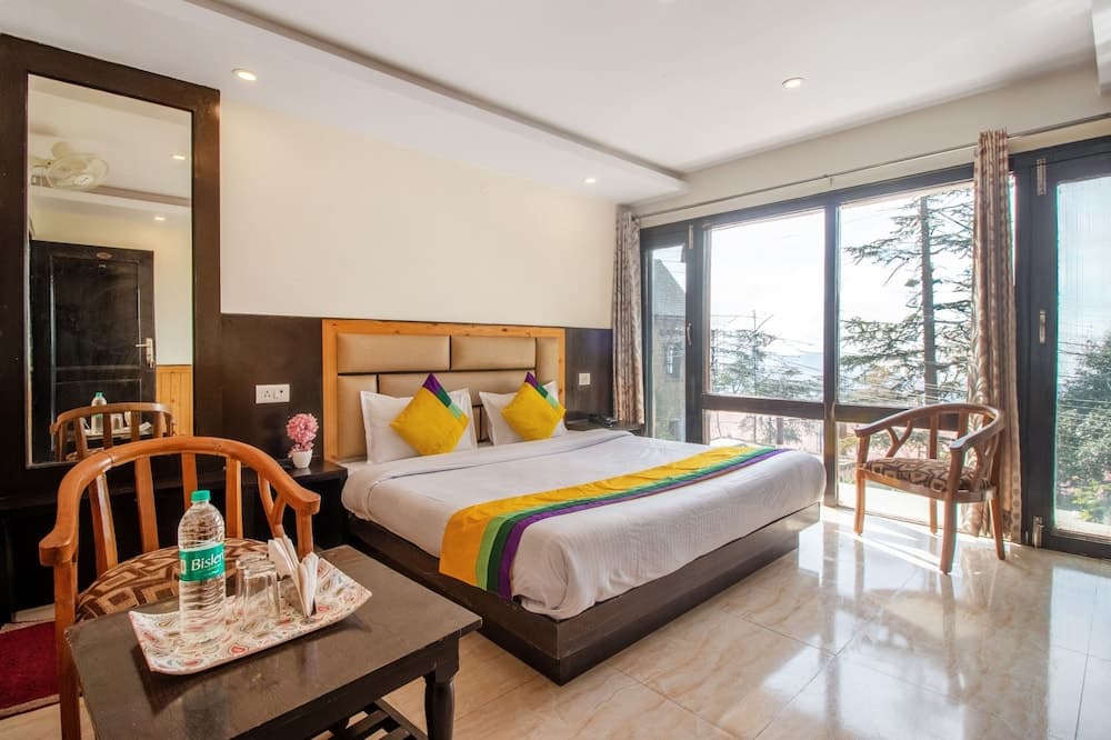 Itsy Hotels Avantika With Forest View