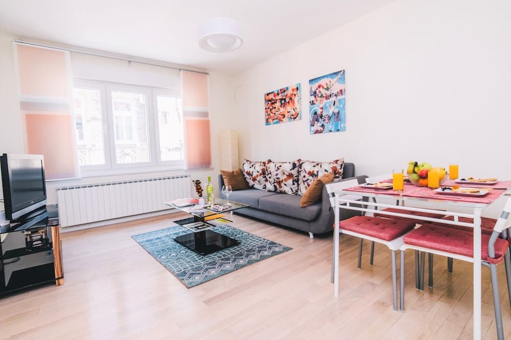 Modern Apartment Near Cathedral -best Location