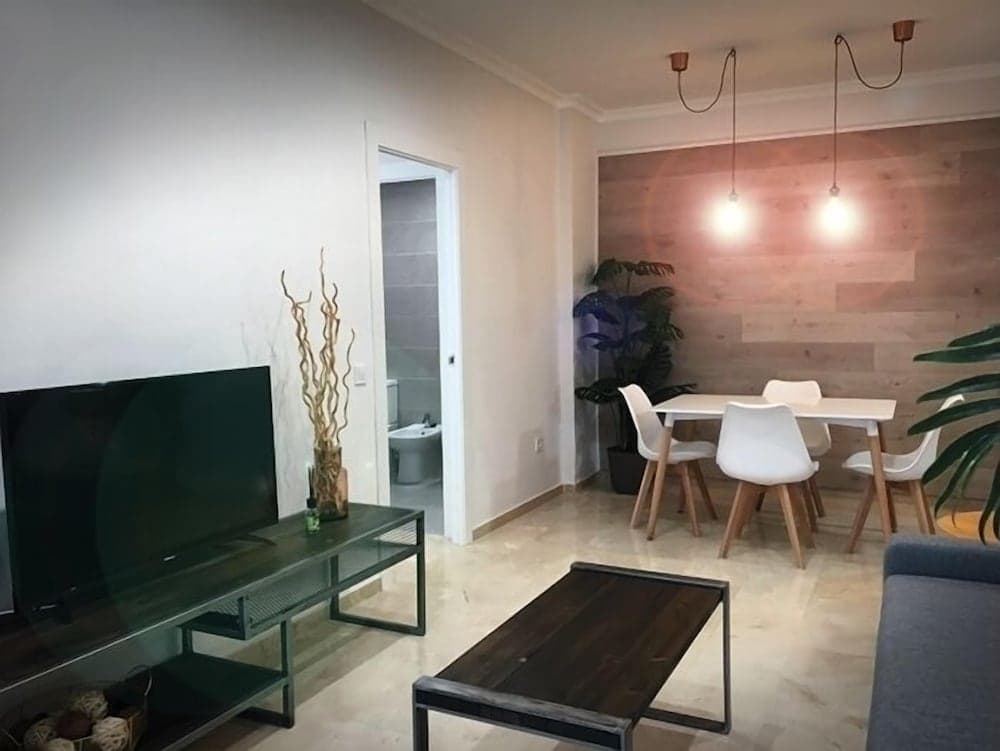 Beautiful and modern apartment close to Alameda de Hércules