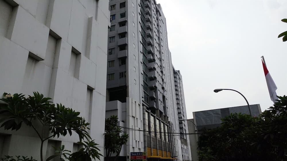 Comfy City View 1BR Apartment Menteng Square