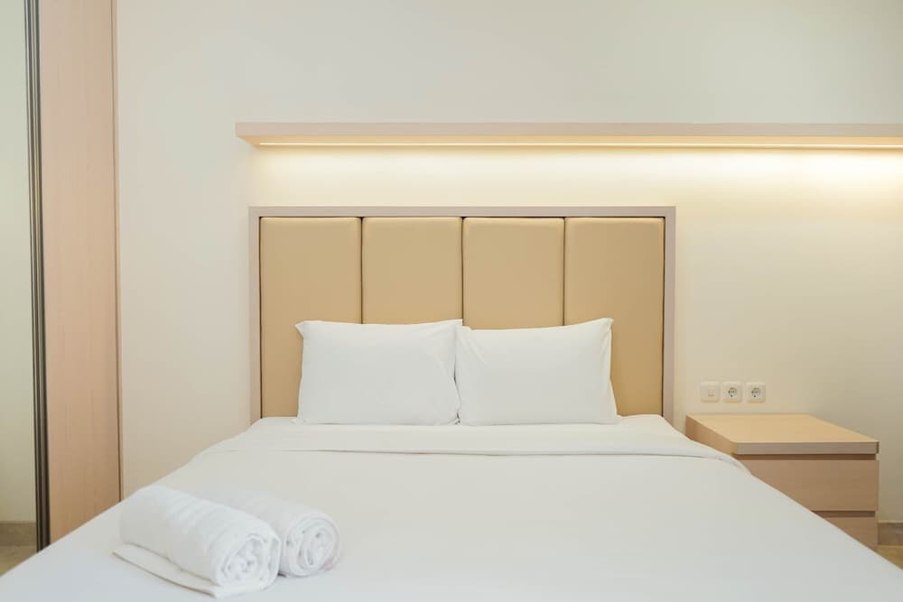 Comfy Studio Apartment at Menteng Park