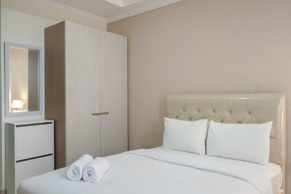 Stunning Studio Room at Menteng Park Apartment