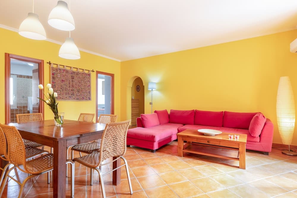 Maqueda Balcony Apartment