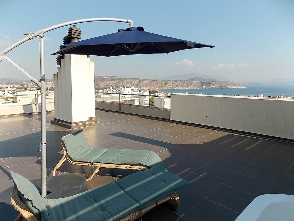 Stylish 2 Bedroom Apartment Spectacular Sea View