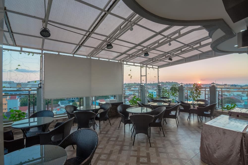 RedDoorz Premium near Grand Batam Mall