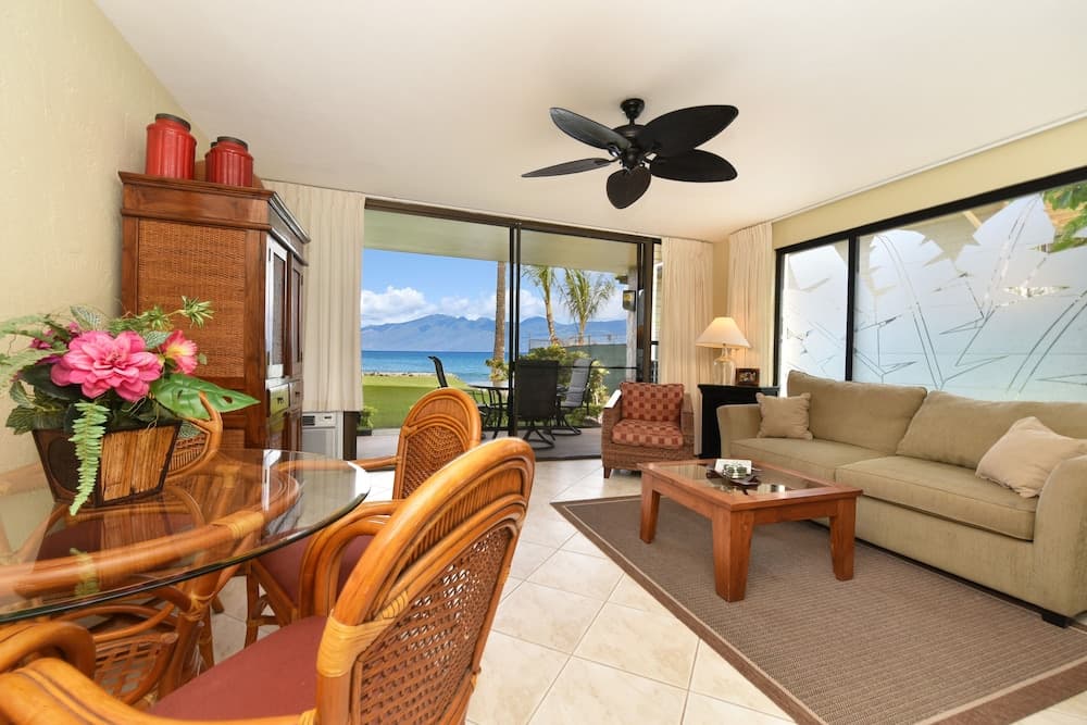 Papakea #a109 1 Bedroom Condo by RedAwning