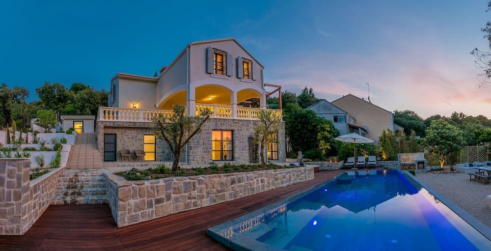 Beachfront Villa Feodora Grande