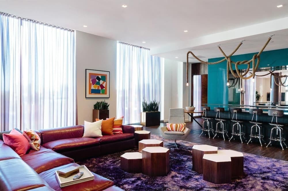 Luxurious 1bd/1ba Penthouse in Fenway - 1T